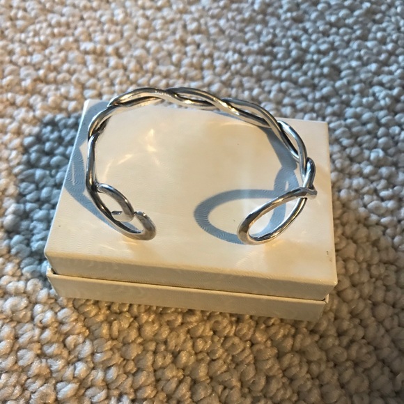 Silver artisan crafted bracelet - Picture 2 of 6